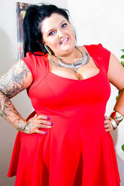 Slay savage. Shanelle Savage. Darcey Porter-Cassidy. Nicole Savage Passed away. Plumpers.